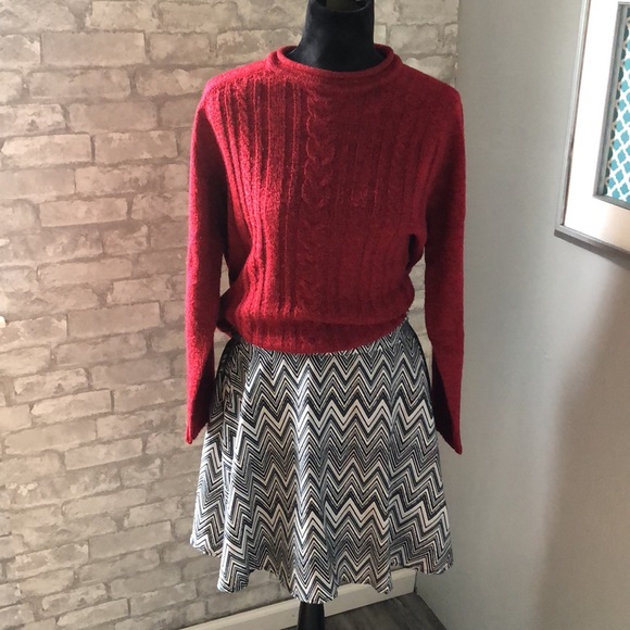 Chevron grey/back VANITY skirt size L - Picture 2 of 11